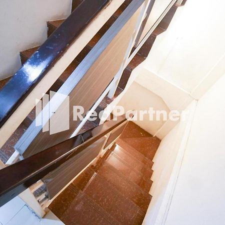 Eascot Hotel Mitra Reddoorz Cakarta Dış mekan fotoğraf