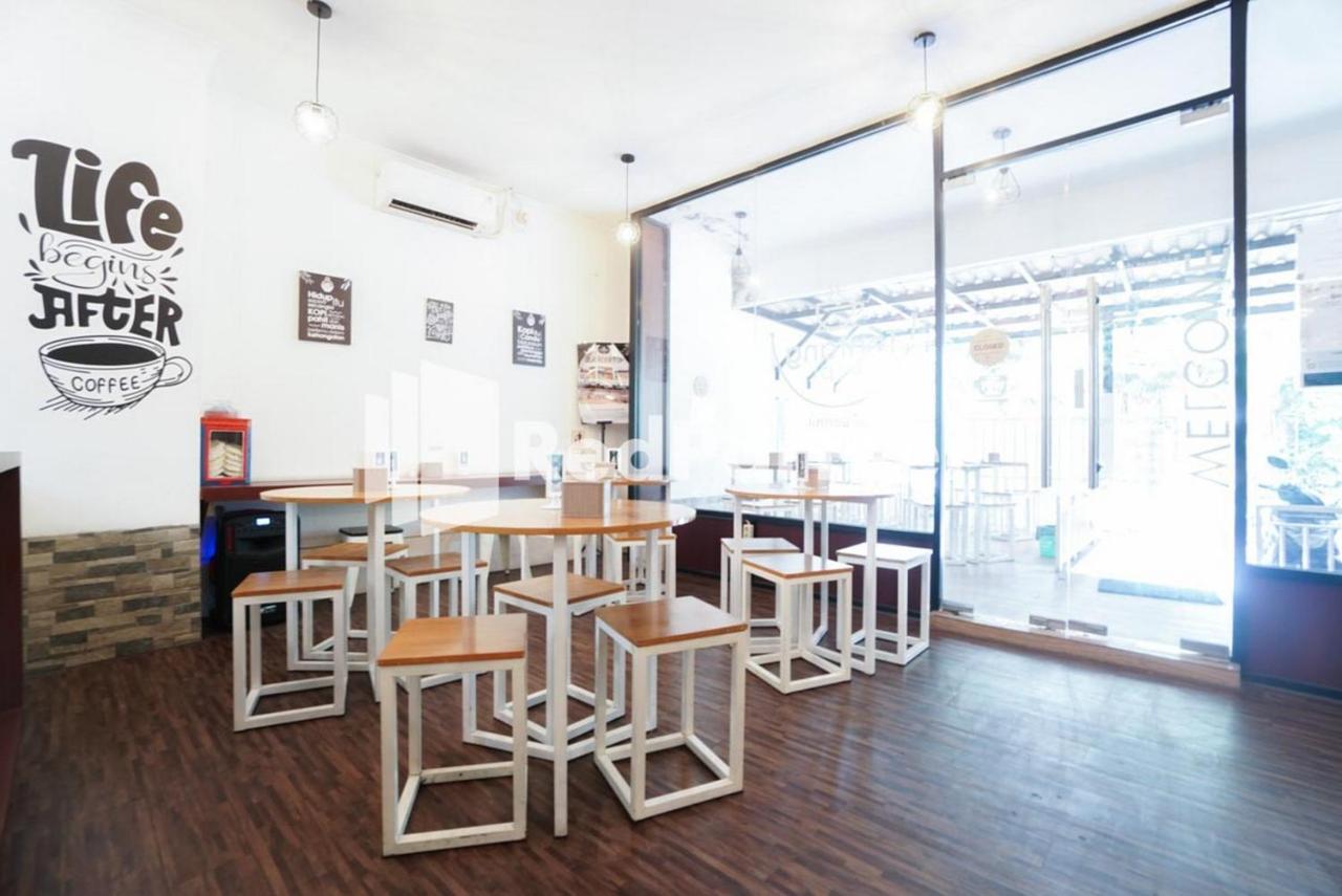 Eascot Hotel Mitra Reddoorz Cakarta Dış mekan fotoğraf