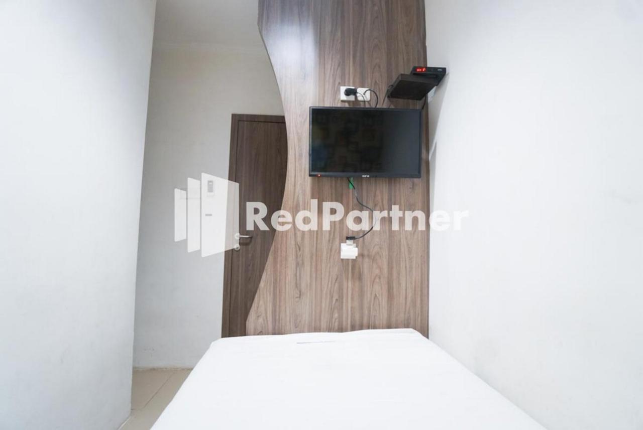 Eascot Hotel Mitra Reddoorz Cakarta Dış mekan fotoğraf