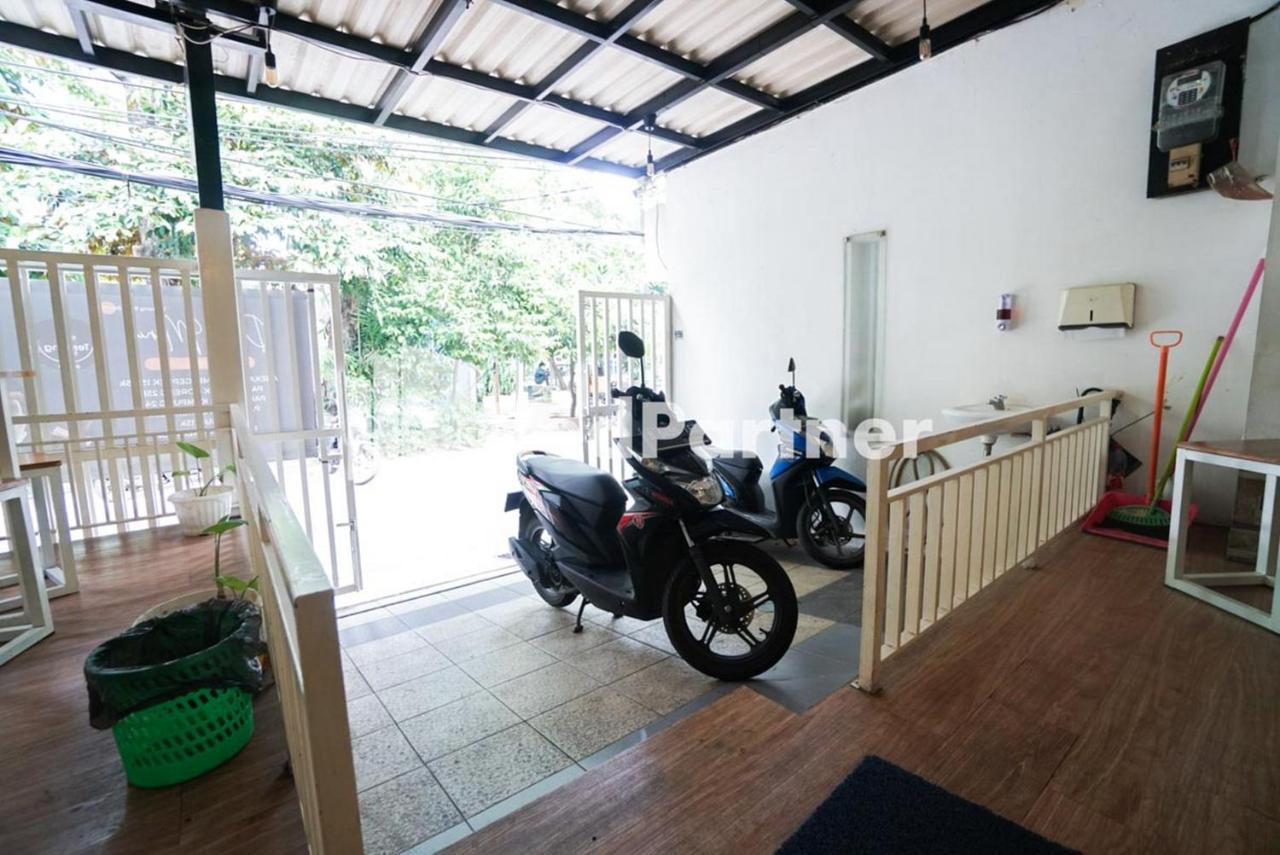 Eascot Hotel Mitra Reddoorz Cakarta Dış mekan fotoğraf