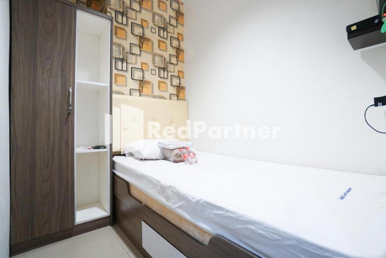 Eascot Hotel Mitra Reddoorz Cakarta Dış mekan fotoğraf